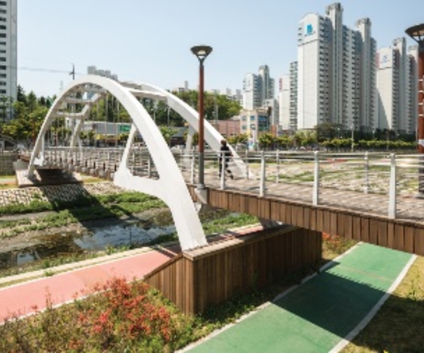 대구 진천천 아치교