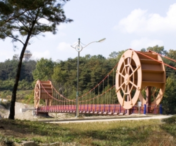 예천 포리관광지 현수교